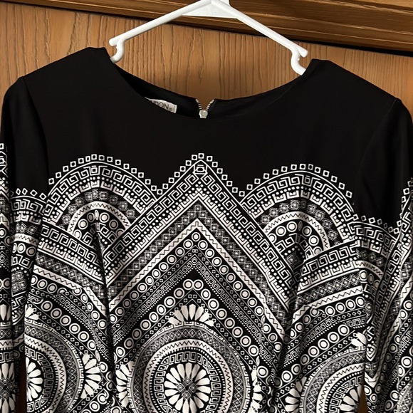 Long sleeve, calf length dress - Picture 2 of 7